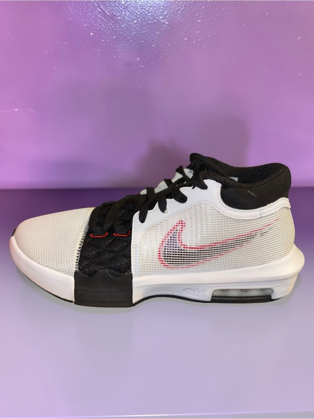 Nike LeBron Witness VIII